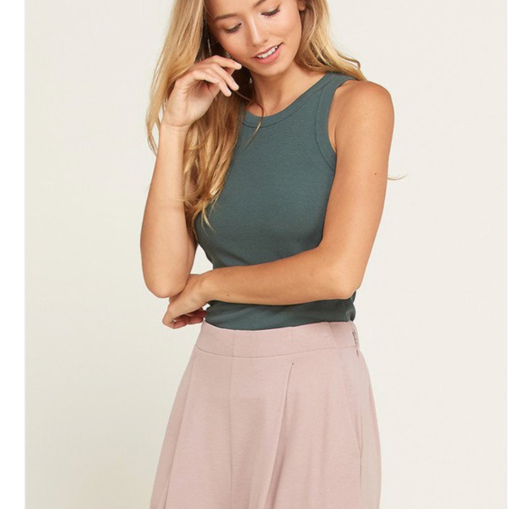 NWT Green Sleeveless Fitted Ribbed Tank